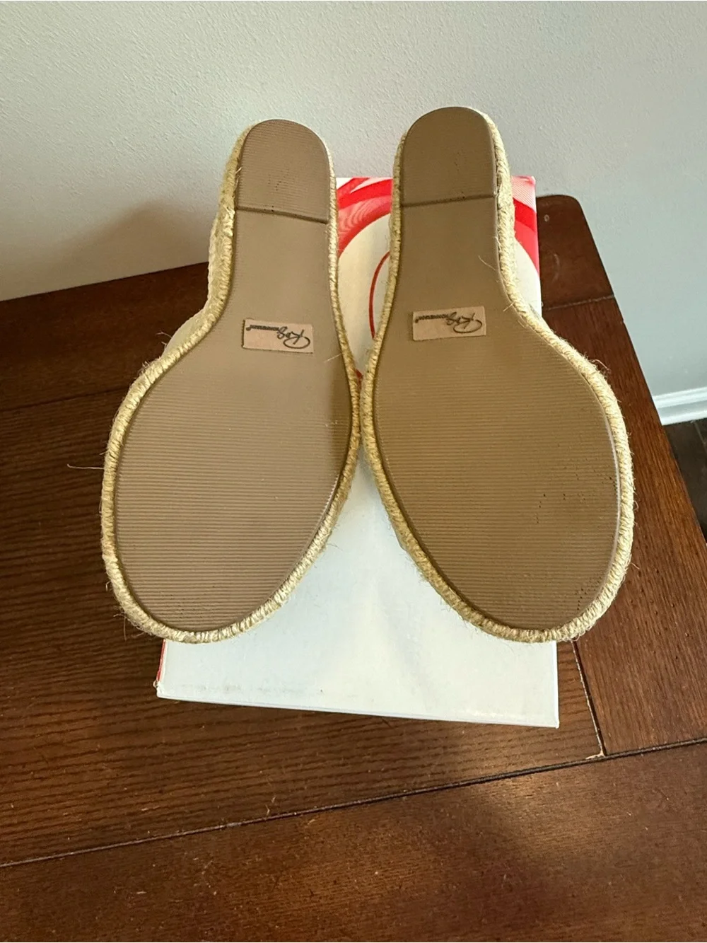 Ros Hommerson Cream Wedge Espadrille Mules 8 WW double wide